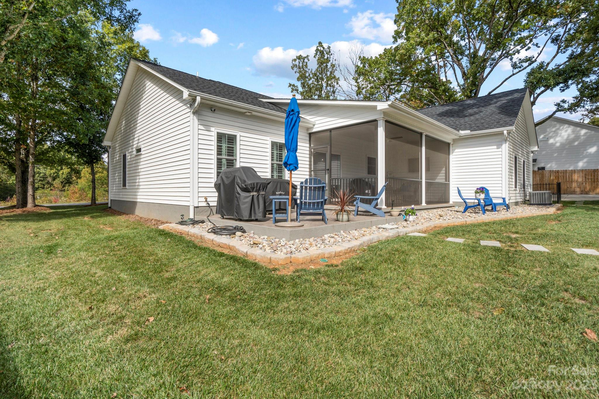 6216 King Wilkinson Road Denver, NC 28037 - Photo 5 of 32 Gallery Image 5