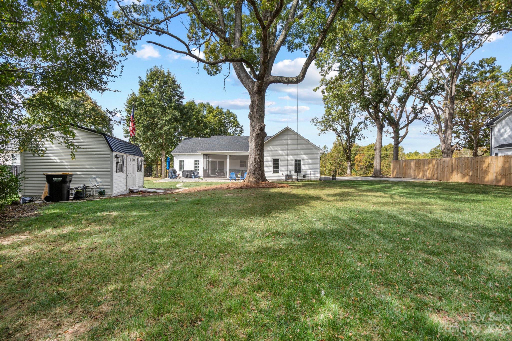 6216 King Wilkinson Road Denver, NC 28037 - Photo 6 of 32 Gallery Image 6