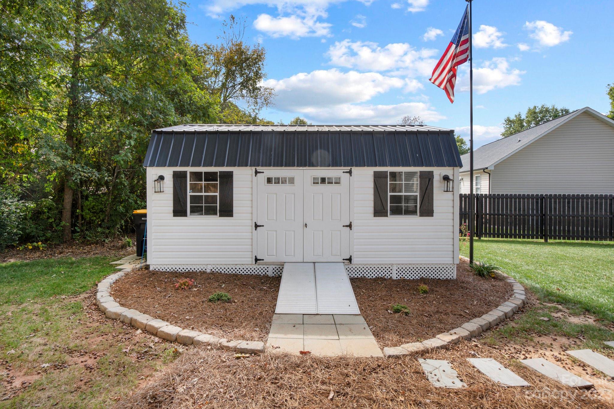 6216 King Wilkinson Road Denver, NC 28037 - Photo 8 of 32 Gallery Image 8
