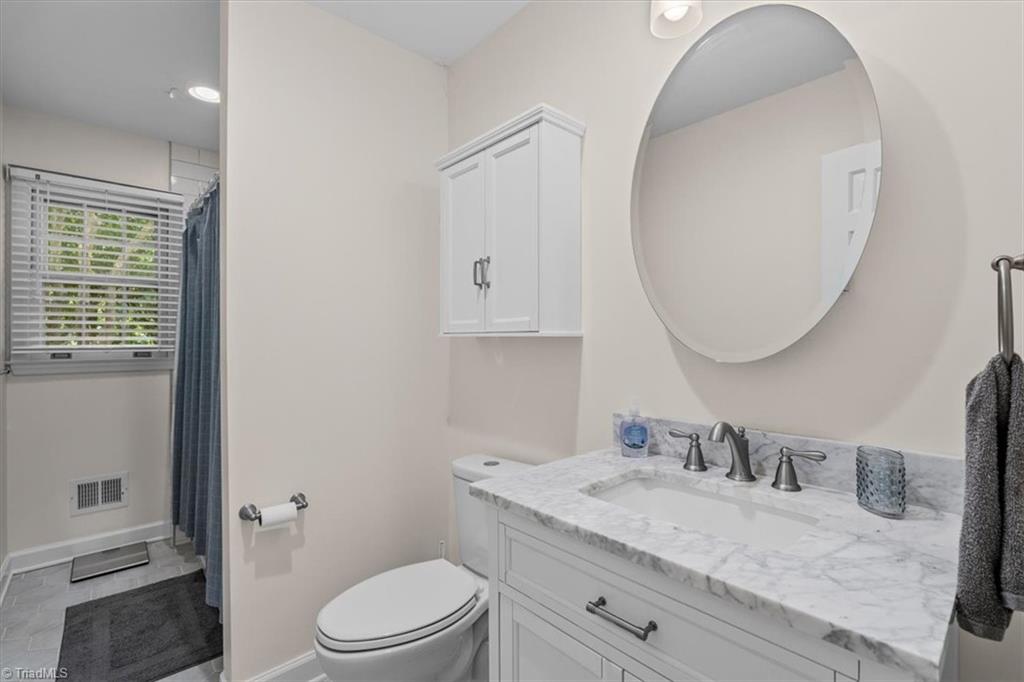 1210 Pembroke Road Greensboro, NC 27408 - Photo 30 of 37
