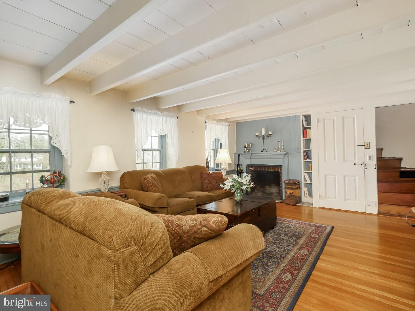 576 Sackettsford Road Ivyland, PA 18974 - Photo 13 of 24 Living Room