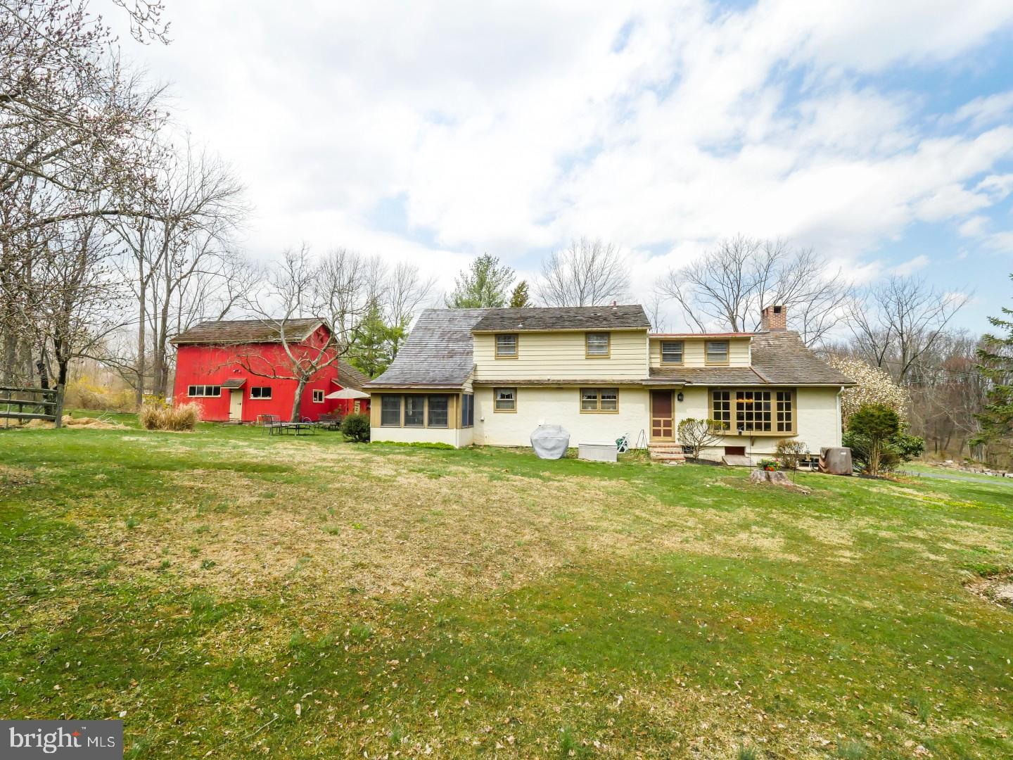 576 Sackettsford Road Ivyland, PA 18974 - Photo 6 of 24 Exterior Back