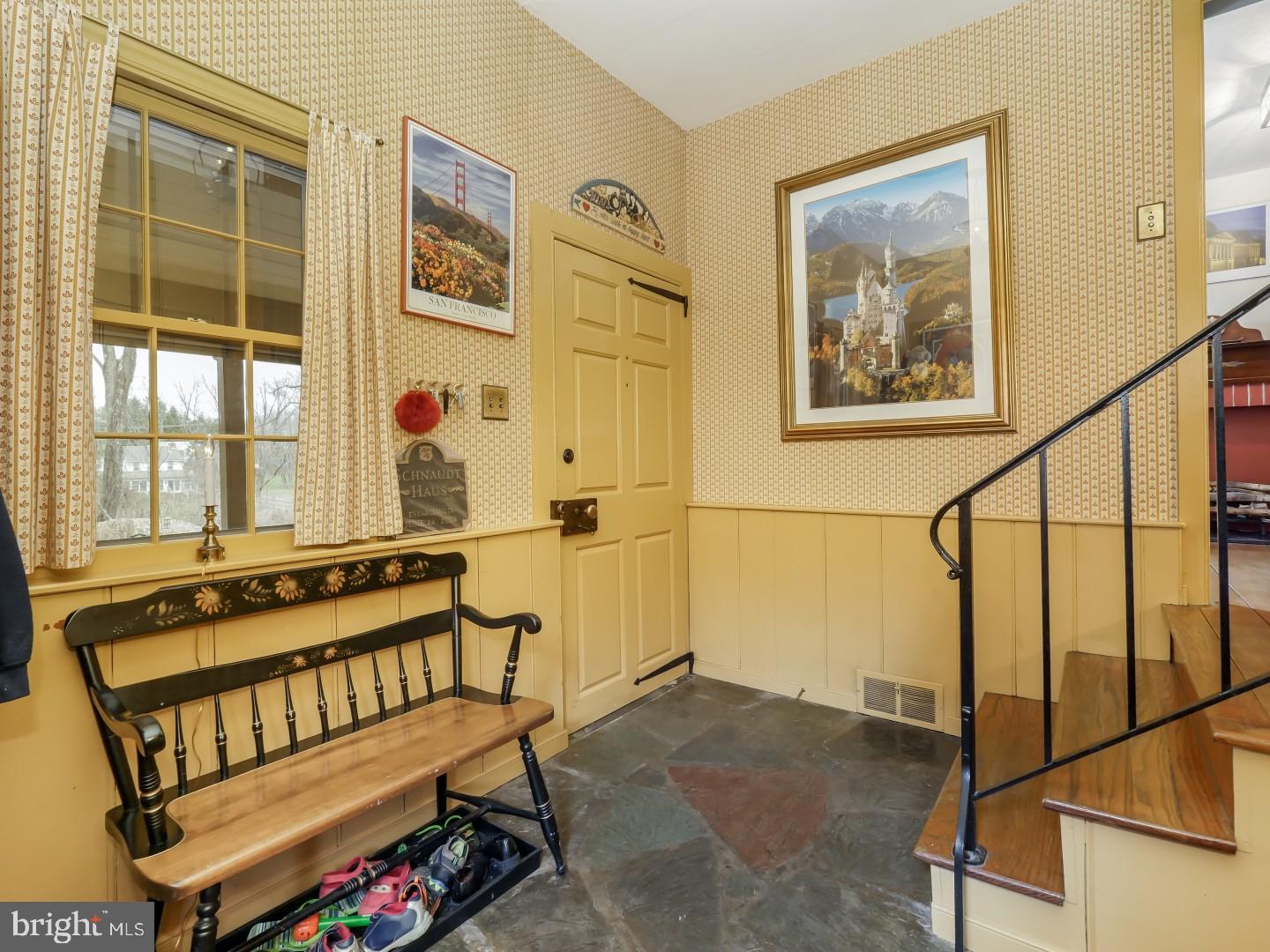 576 Sackettsford Road Ivyland, PA 18974 - Photo 9 of 24 Foyer