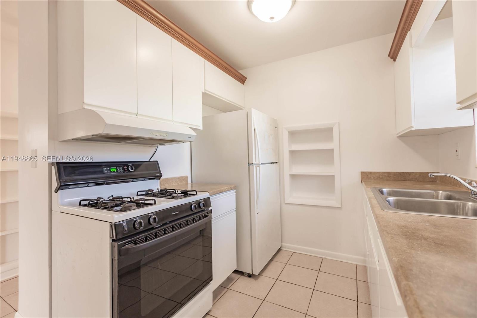 14625 Southwest 104th Place Miami, FL 33176 - Photo 14 of 39