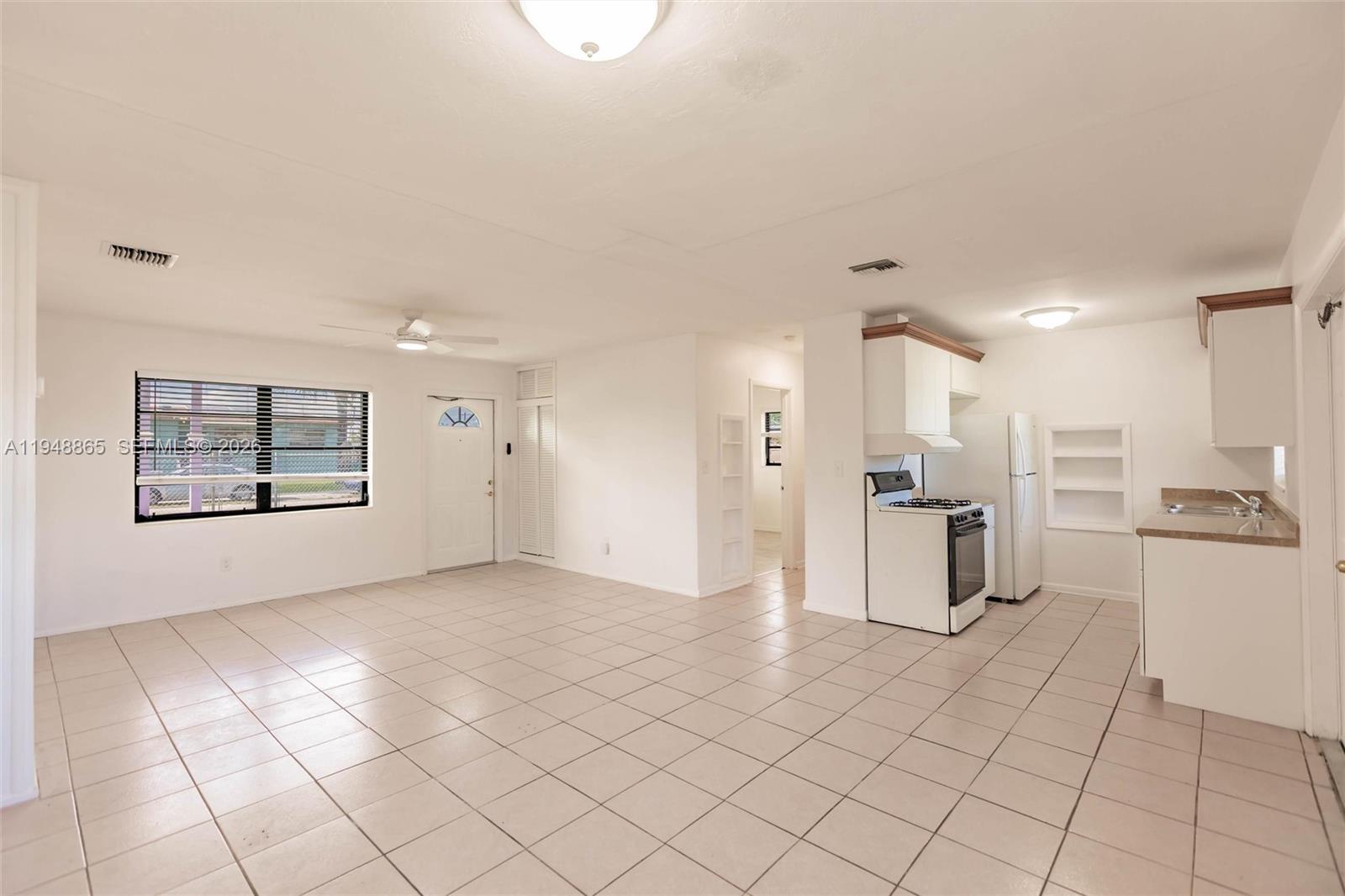 14625 Southwest 104th Place Miami, FL 33176 - Photo 10 of 39