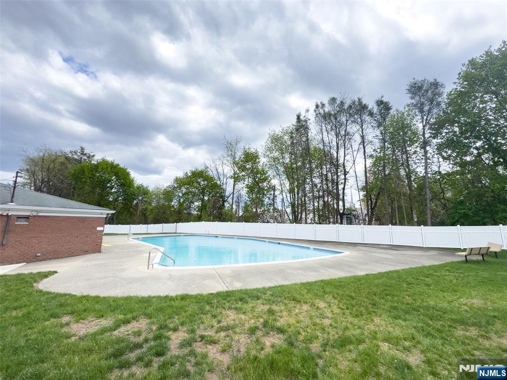 1152 Valley Road, Unit 2B Wayne, NJ 07470 - Photo 13 of 16
