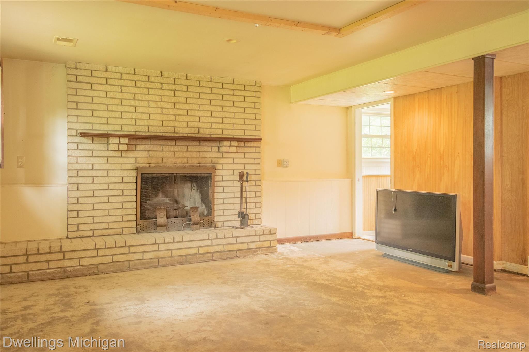 12581 Maxwell Road Carleton, MI 48117 - Photo 13 of 28 Maxwell(20of28).jpg