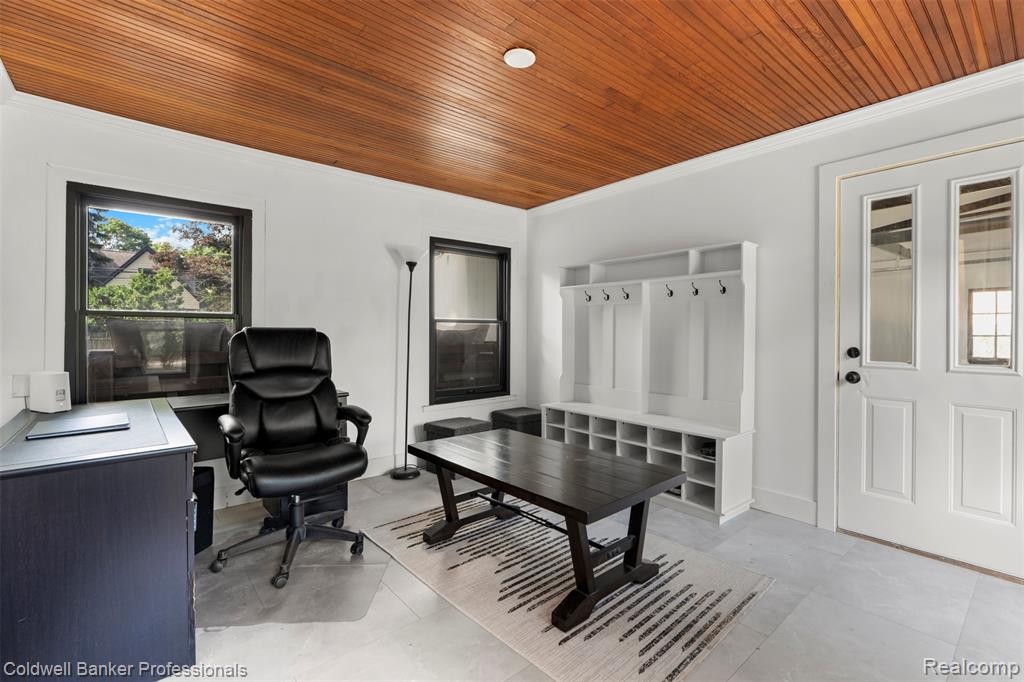 1528 East Maple Road Birmingham, MI 48009 - Photo 17 of 42 Gallery Image 17