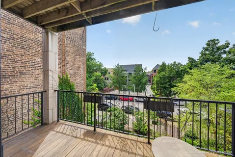 4711 North Malden Street, Unit 2S, Chicago, IL 60640