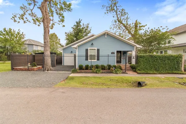 $2,900 | 814 East 23rd Street, Houston, TX 77009