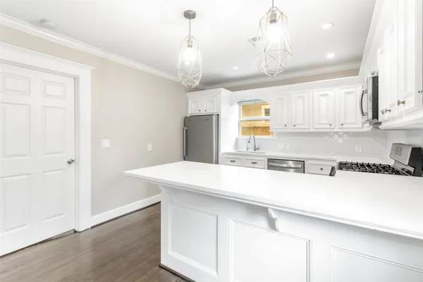 $2,900 | 814 East 23rd Street, Houston, TX 77009