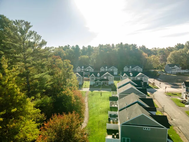 $499,900 | 16 Valley View Drive, Dayville, CT 06241