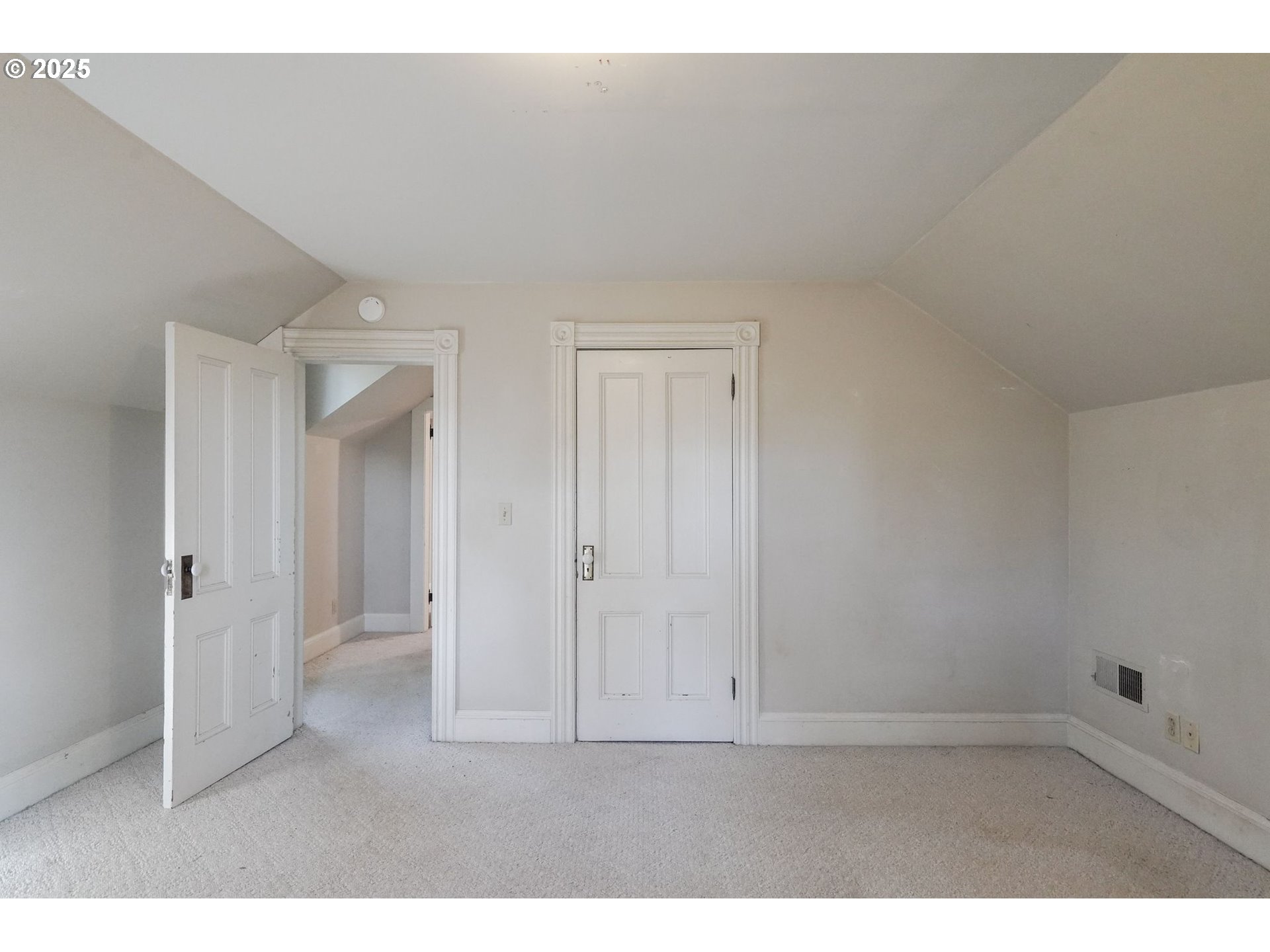 10478 Crosby Road Northeast Woodburn, OR 97071 - Photo 26 of 43 a view of an empty room