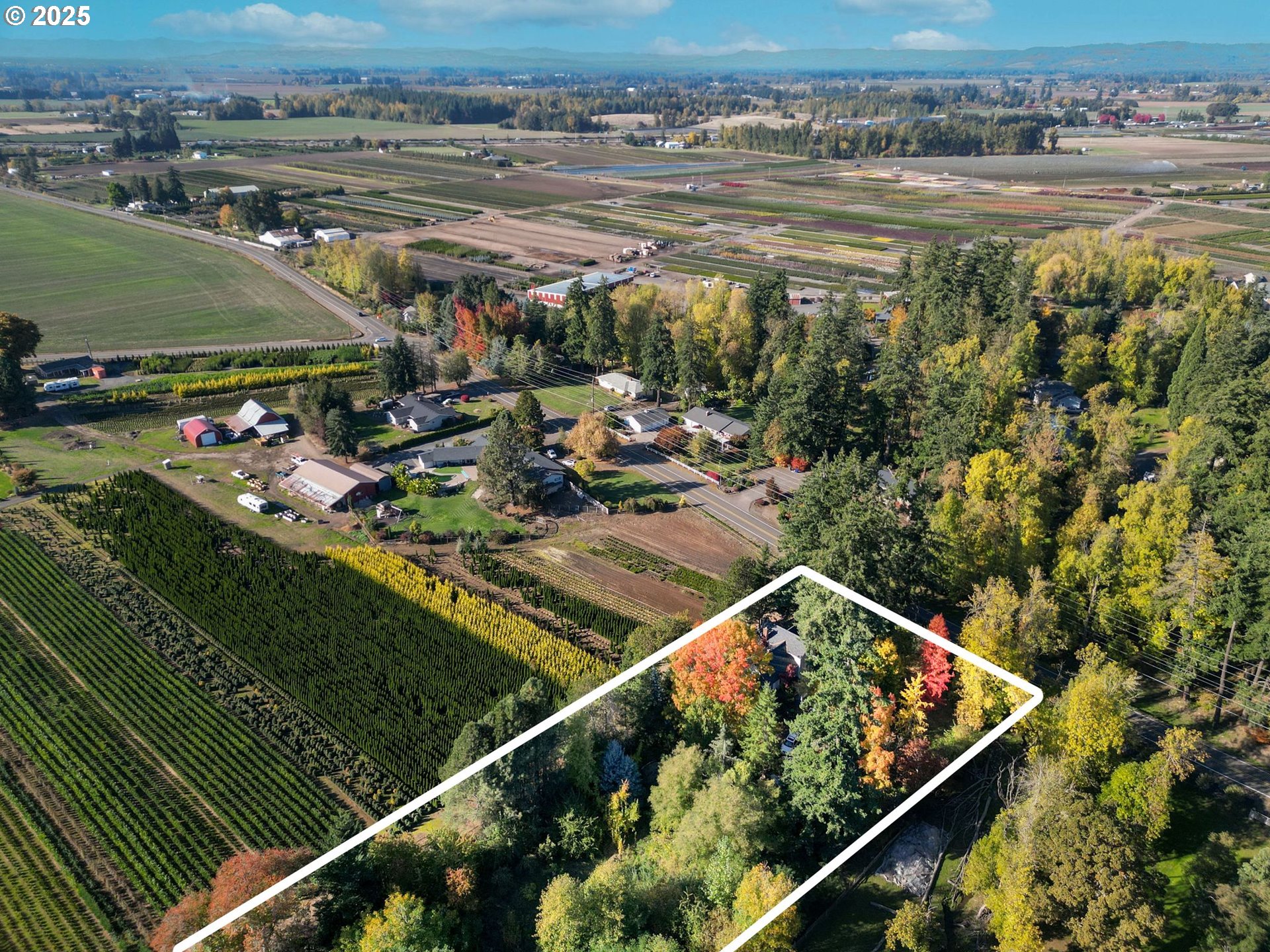10478 Crosby Road Northeast Woodburn, OR 97071 - Photo 43 of 43 a view of swimming pool from a balcony