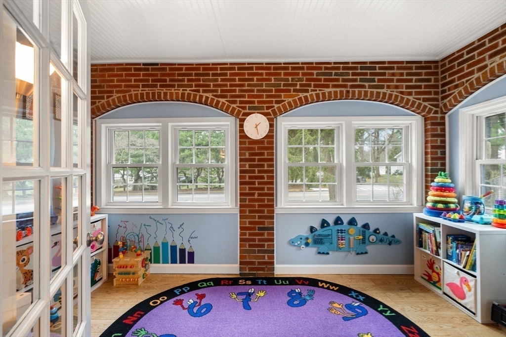 225 Walnut Street Wellesley, MA 02481 - Photo 16 of 35 Gallery Image 16