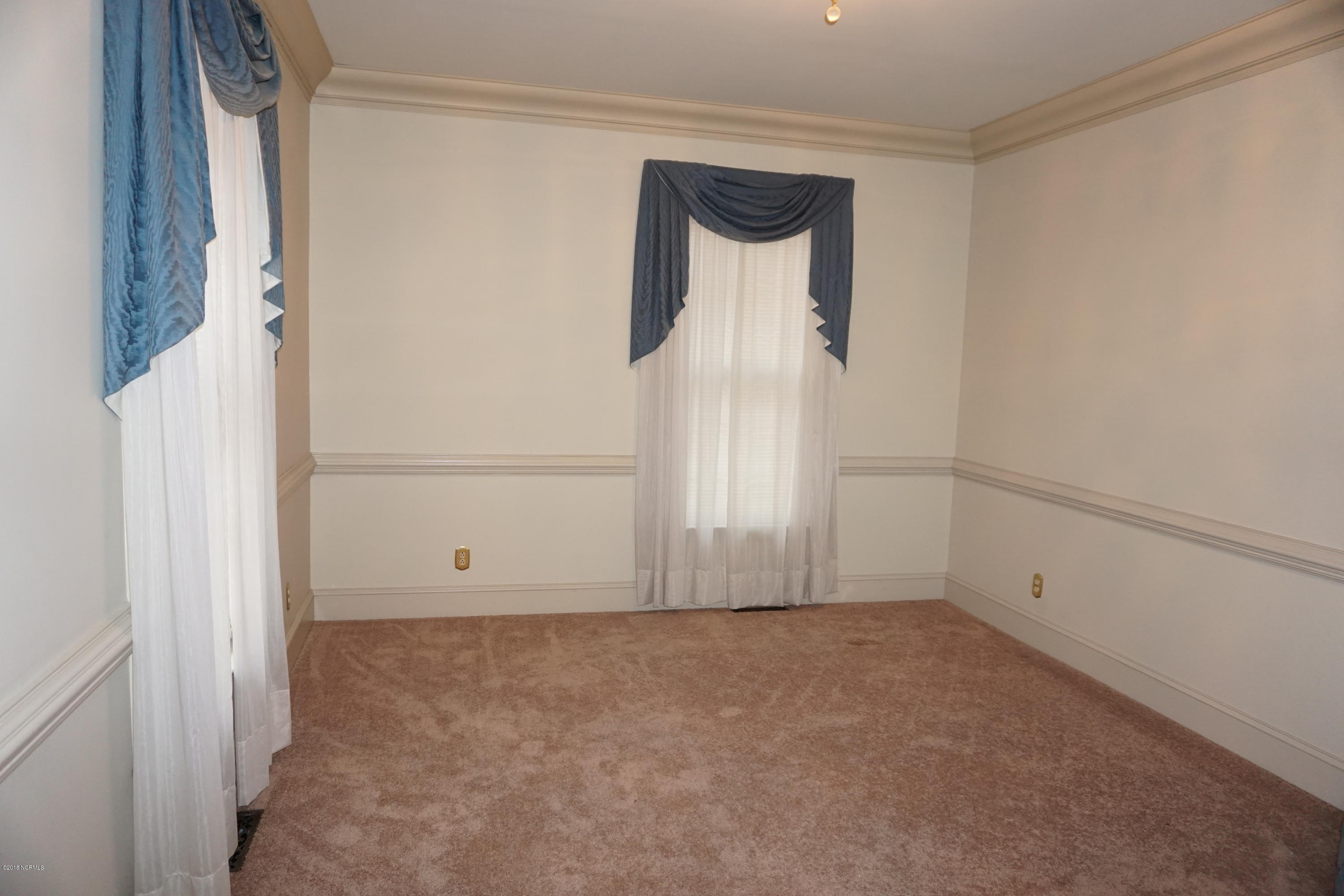 4175 Sharon Church Road Kinston, NC 28501 - Photo 11 of 44 Formal Living room