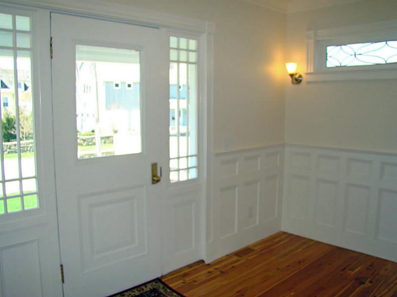 2 O Donnell Road Middletown, RI 02842 - Photo 3 of 25 Entry.