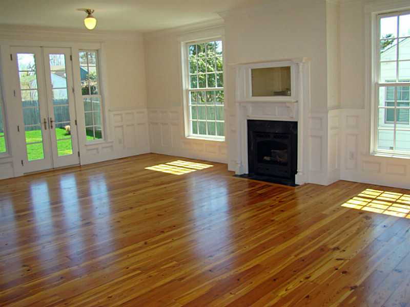 2 O Donnell Road Middletown, RI 02842 - Photo 7 of 25 Living Room.