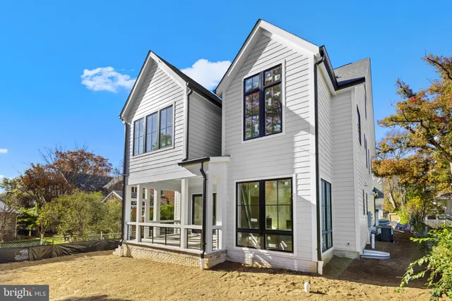 $3,249,000 | 629 North Lincoln Street, Arlington, VA 22201