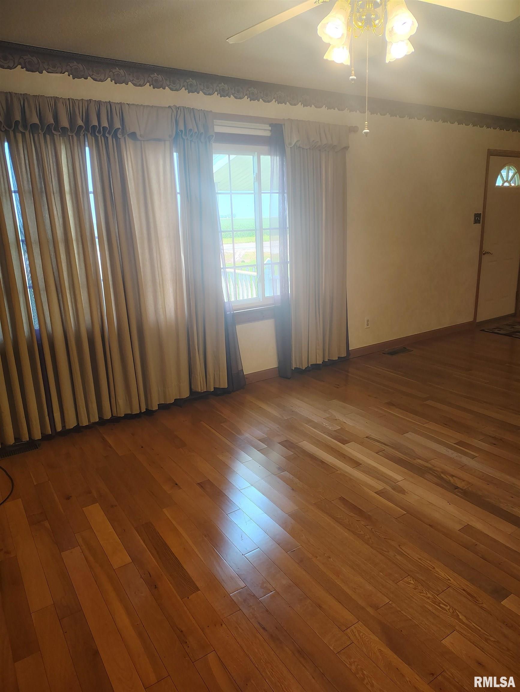 21035 North 300th Road Vermont, IL 61484 - Photo 11 of 20