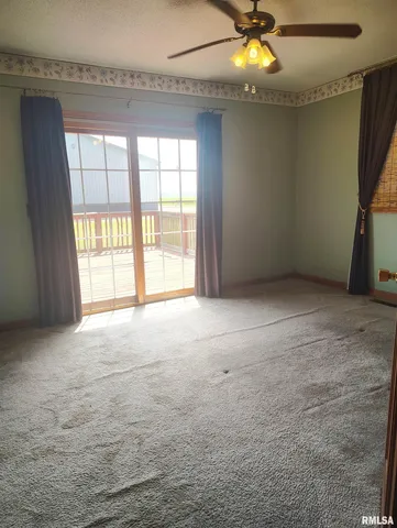 $105,900 | 21035 North 300th Road, Vermont, IL 61484