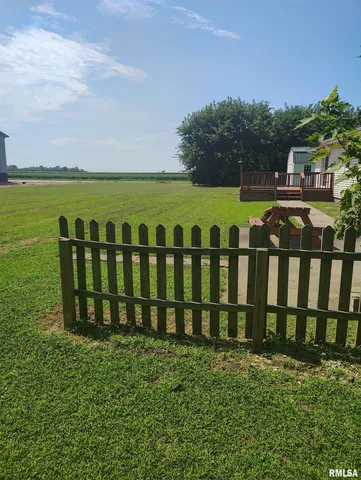 $105,900 | 21035 North 300th Road, Vermont, IL 61484