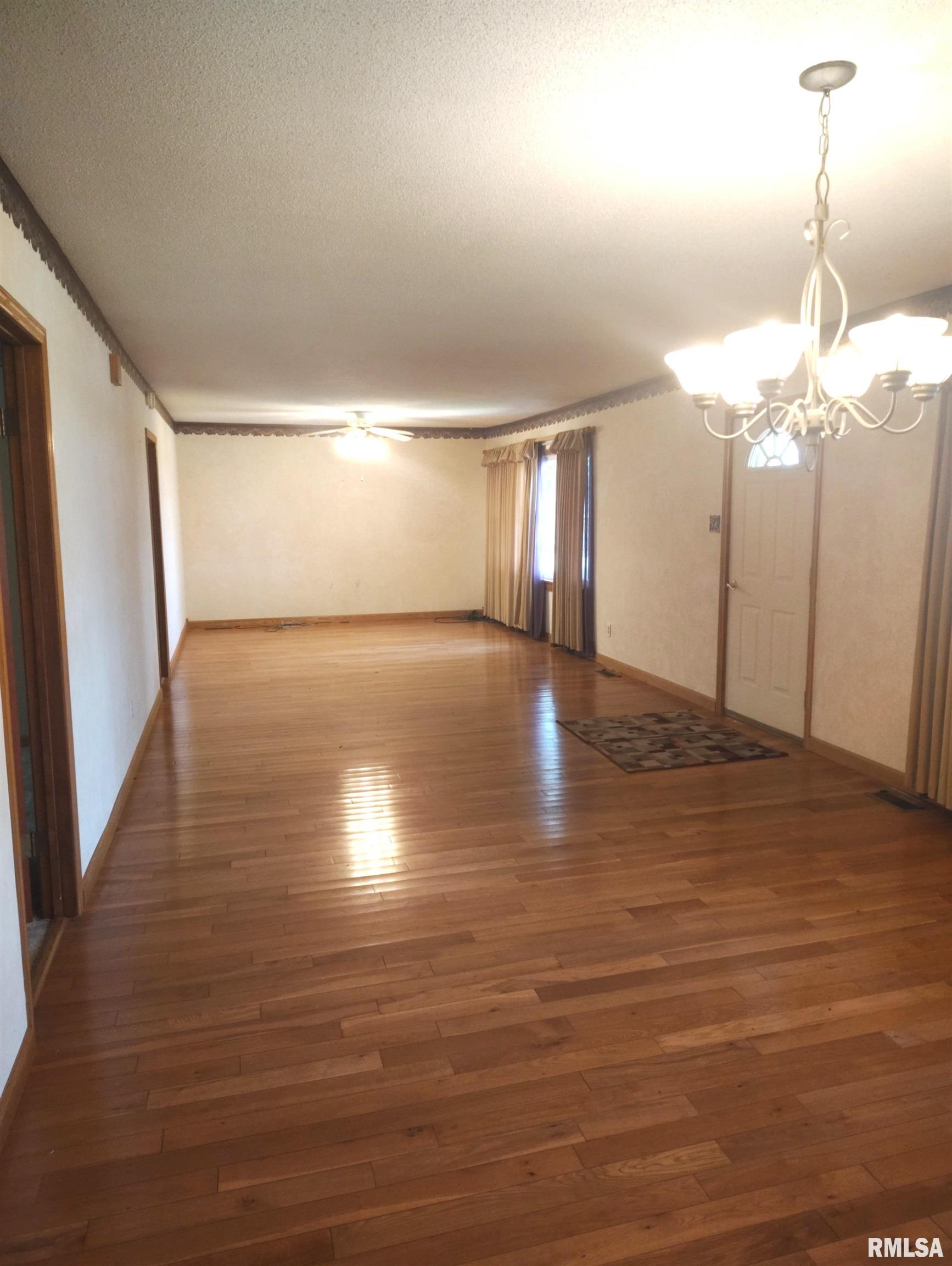 21035 North 300th Road Vermont, IL 61484 - Photo 9 of 20