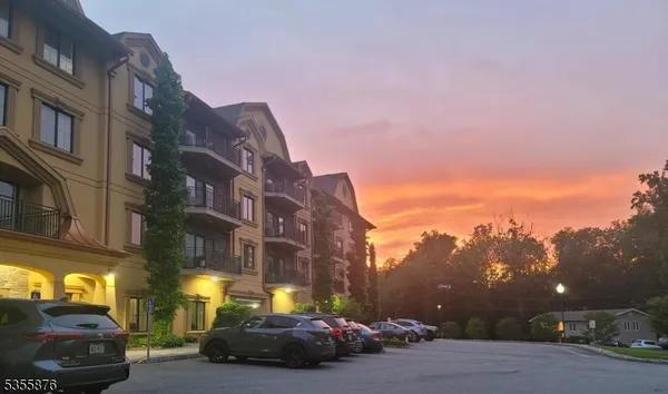 $3,600 | 10 Lower Notch Road, Unit 2, Woodland Park, NJ 07424