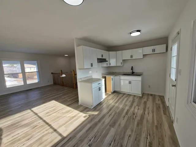 $330,000 | 225 McKool Avenue, Romeoville, IL 60446