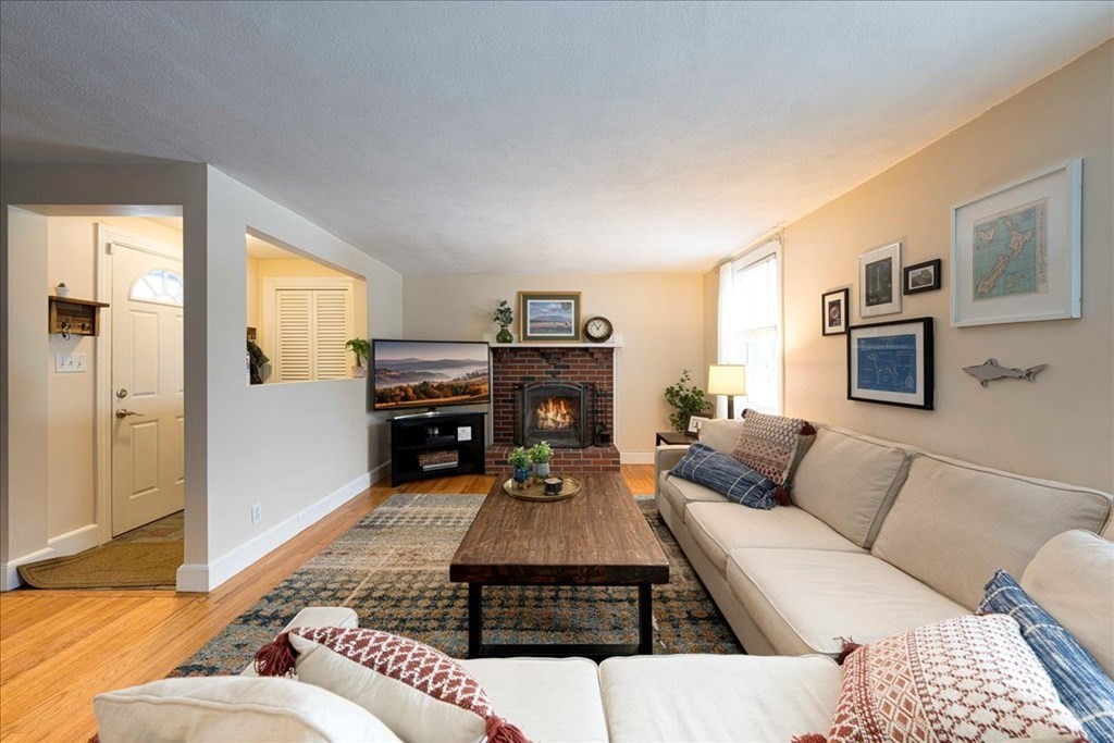 43 Kimball Road Dedham, MA 02026 - Photo 7 of 40 Gallery Image 7