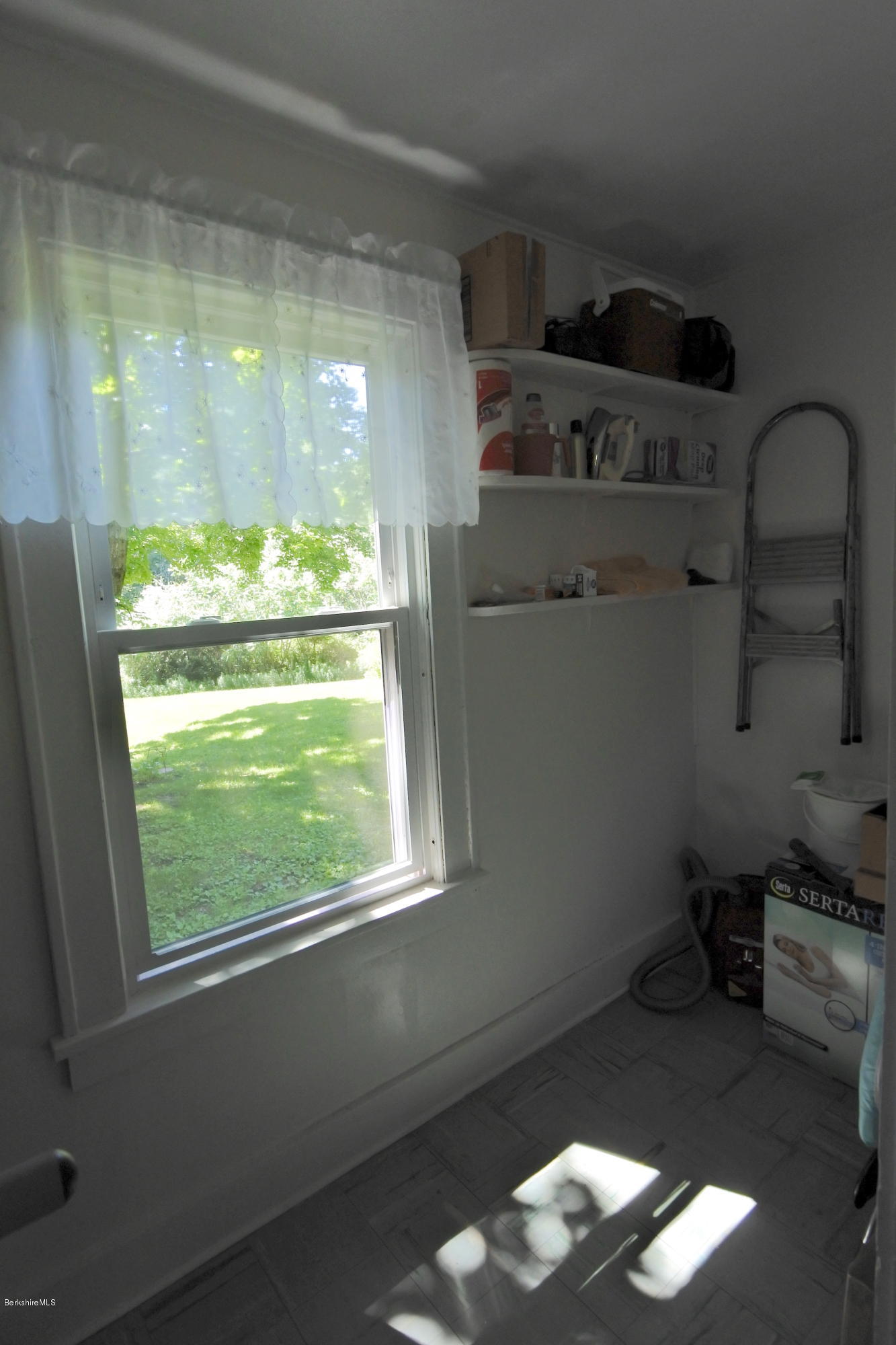2609 State Road Richmond, MA 01254 - Photo 18 of 22 a close view of stove