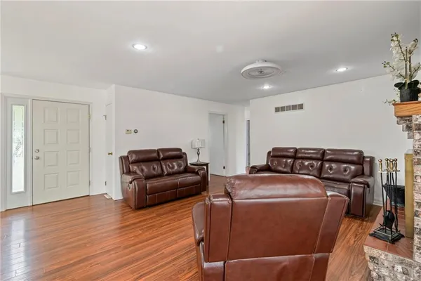 $399,500 | 10451 Miners Trail Road, Higginsville, MO 64037