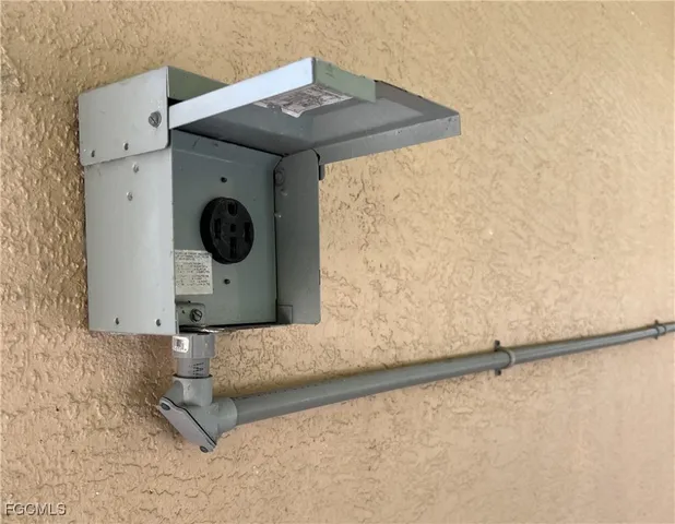 $2,350 | 18316 Oriole Road, Fort Myers, FL 33967