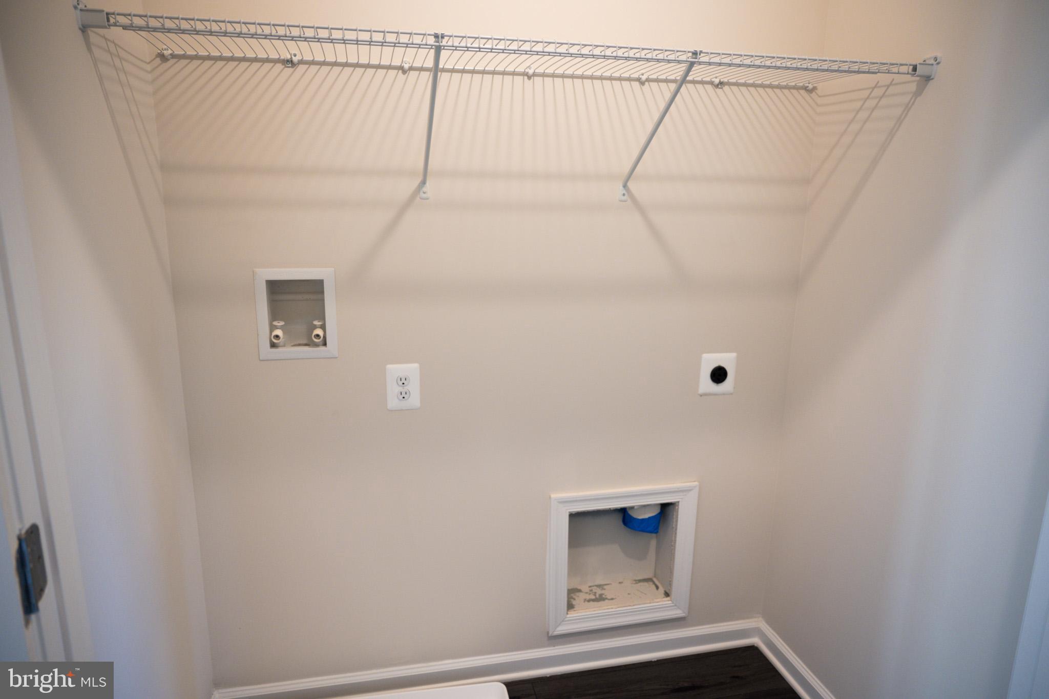 238 Mainstream Drive Laurel, MD 20724 - Photo 14 of 45 a bathroom with a shower and a window