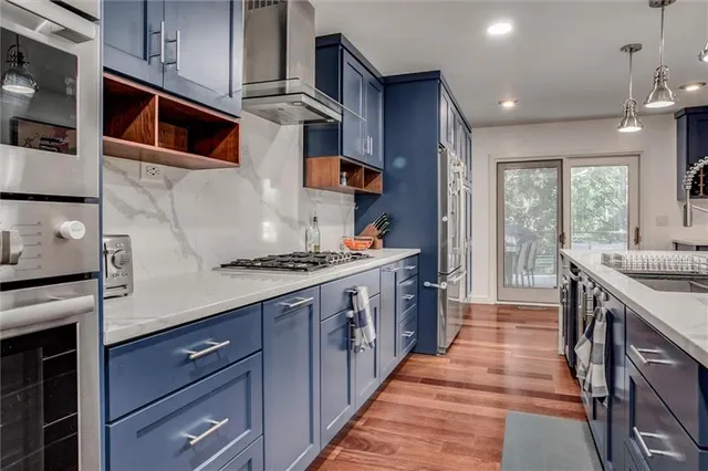 $1,175,000 | 12204 Catalina Street, Leawood, KS 66209