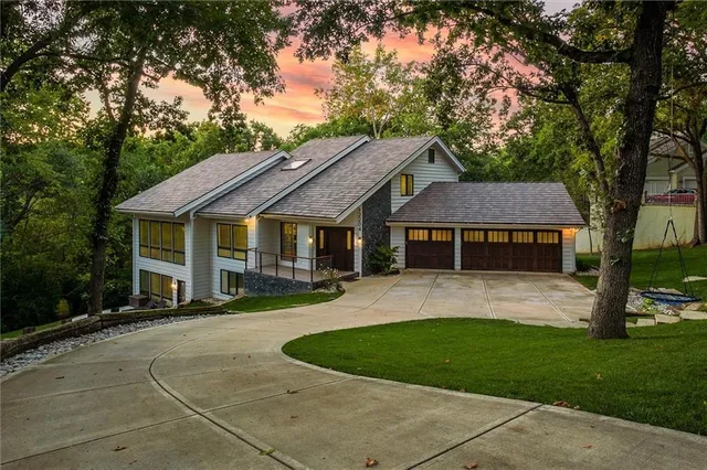 $1,175,000 | 12204 Catalina Street, Leawood, KS 66209