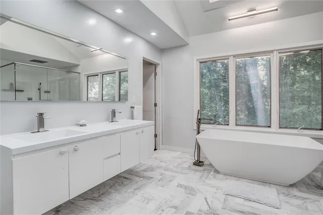 $1,175,000 | 12204 Catalina Street, Leawood, KS 66209