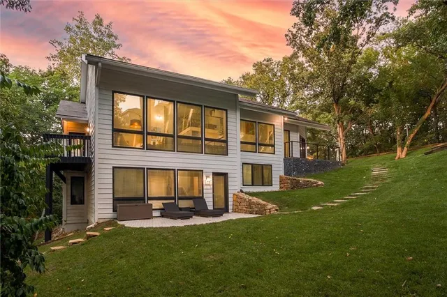 $1,175,000 | 12204 Catalina Street, Leawood, KS 66209