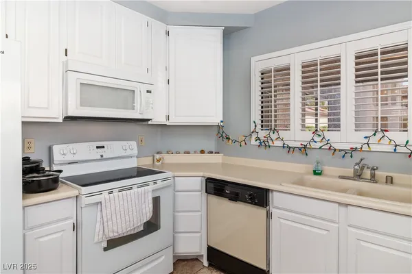 $274,000 | 3819 Desert Marina Drive, Unit 205, Laughlin, NV 89029