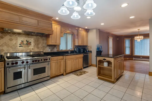 $699,900 | 4 Florence Drive, Prospect, CT 06712