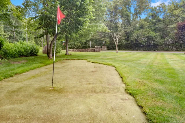 $699,900 | 4 Florence Drive, Prospect, CT 06712