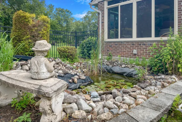 $699,900 | 4 Florence Drive, Prospect, CT 06712