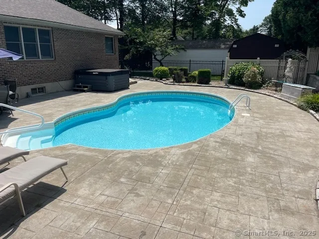 $699,900 | 4 Florence Drive, Prospect, CT 06712