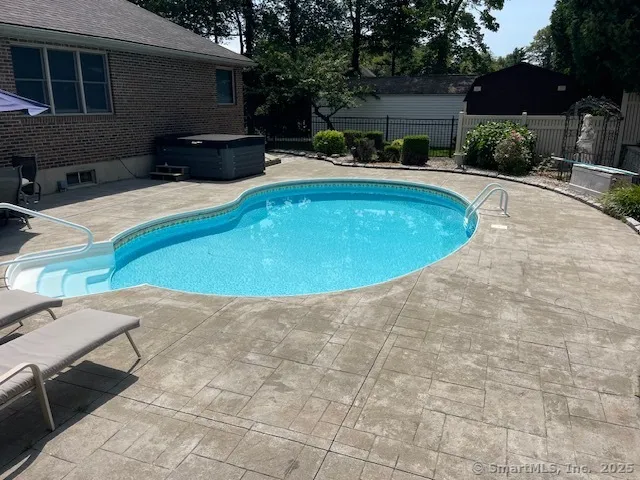 $699,900 | 4 Florence Drive, Prospect, CT 06712