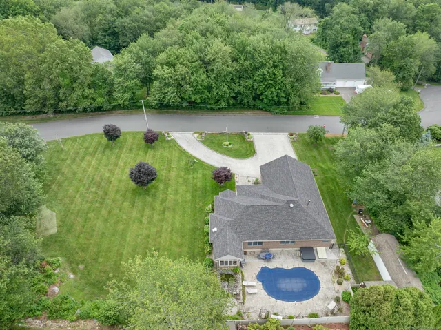 $699,900 | 4 Florence Drive, Prospect, CT 06712