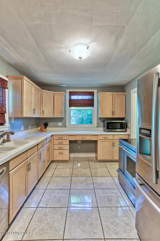 4223 Winchester Road Louisville, KY 40207 - Photo 10 of 35 4223 Winchester Rd-10