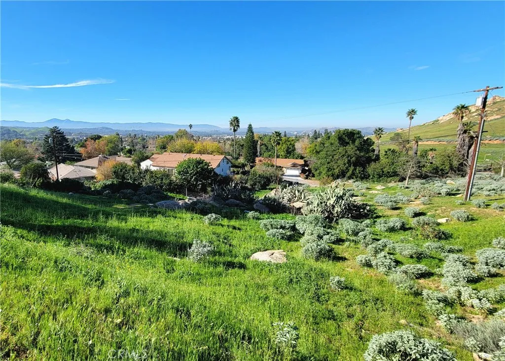 2935 Galaxie Road Riverside, CA 92507 - Photo 8 of 45 Gallery Image 8