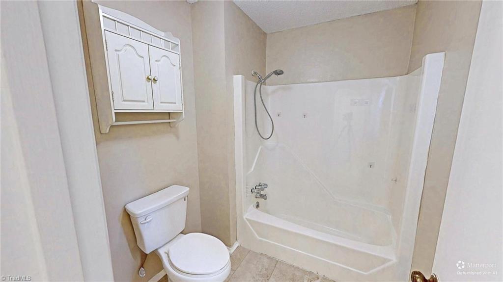 2214 Shadow Valley Road, Unit E High Point, NC 27265 - Photo 27 of 41