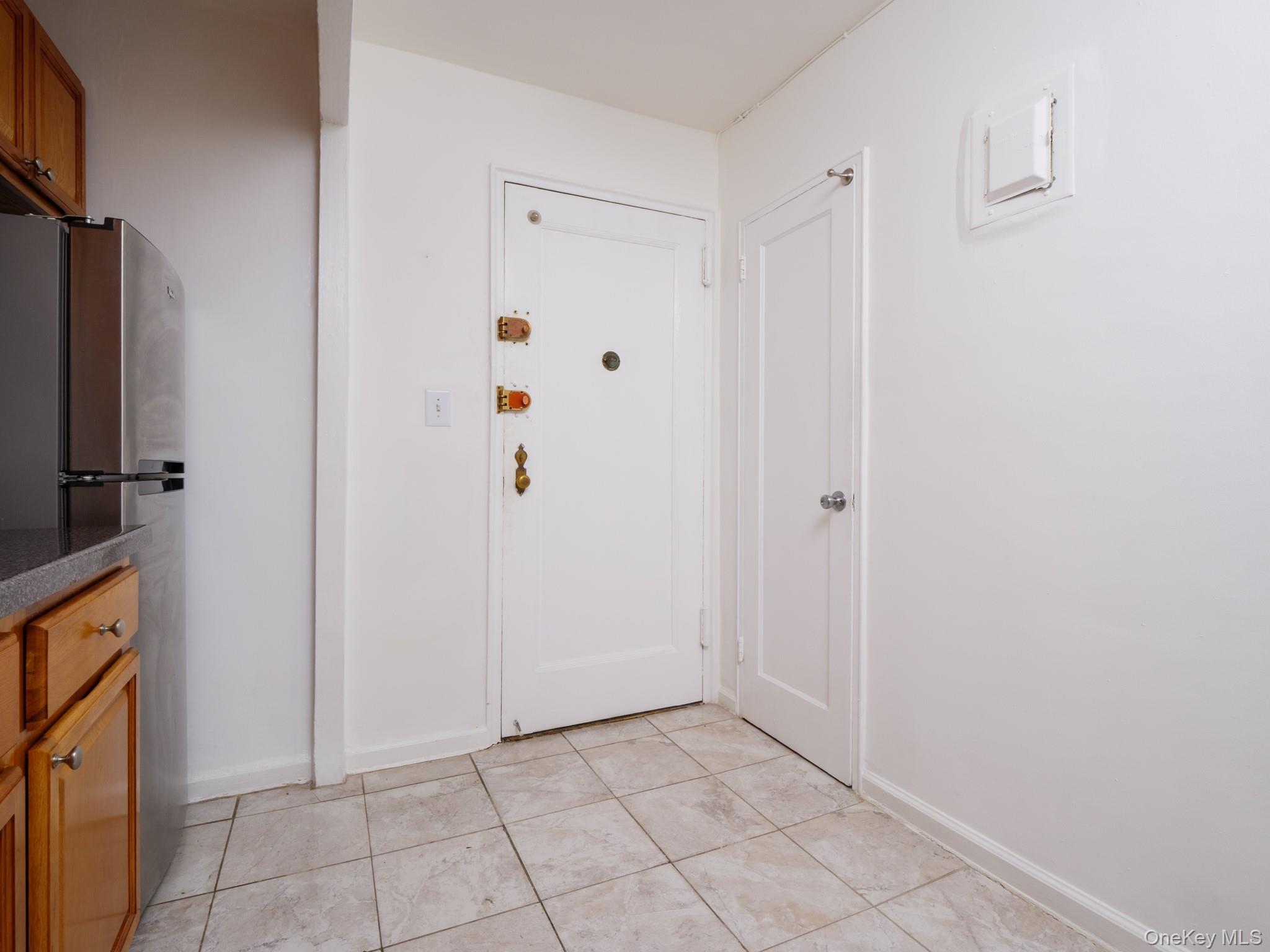 34-15 74th Street, Unit 4H Queens, NY 11372 - Photo 6 of 19 a view of an empty room