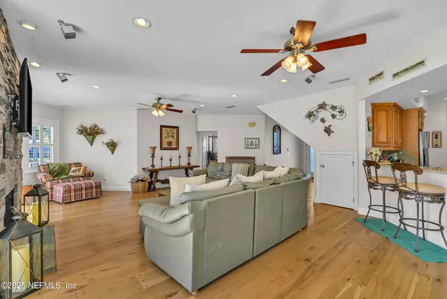 $1,800,000 | 56633 Otter Road, Astor, FL 32102